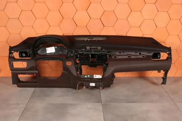 Salpicadero BMW X1 F48 OEM 6969857 - Usado image 2