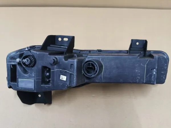 Tesla Model S Plaid DRL Direito OEM P1649248-00-C image 5