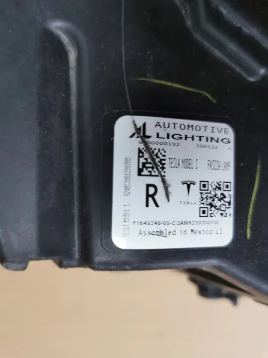 Tesla Model S Plaid DRL Direito OEM P1649248-00-C image 6