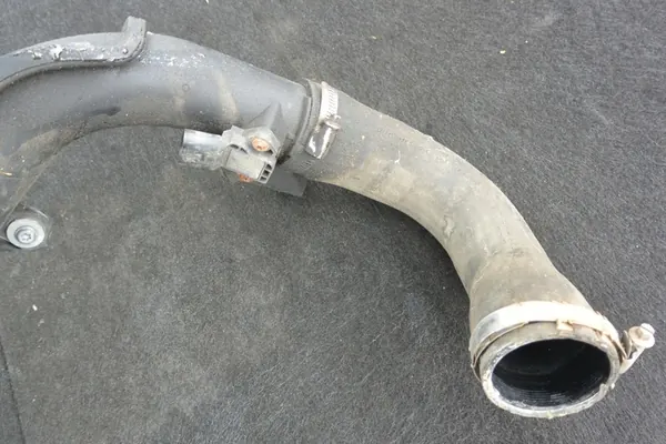 VW Passat CC B7 2.0 TDI Intercooler-Rohr OEM image 4