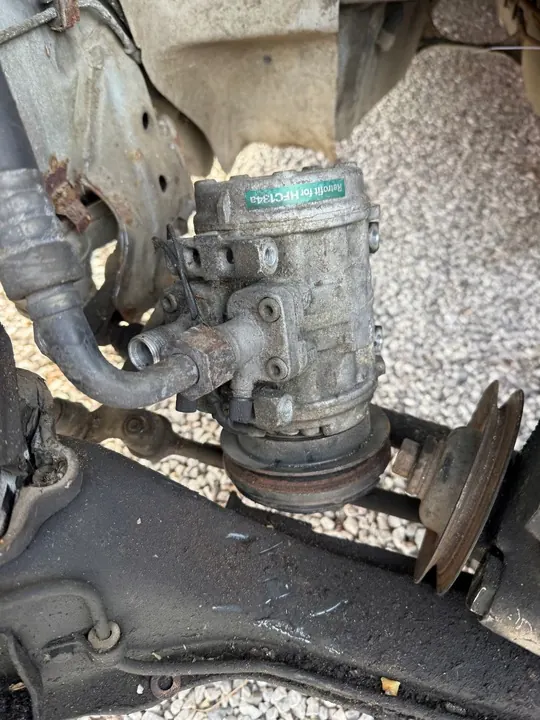 Ilmastointikompressori Mercedes W126 M110 2.8 image 3