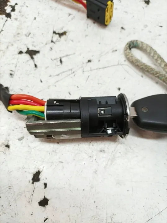 Sytytyskytkin Dacia Sandero I (2008-2012) OEM 487004353R image 2