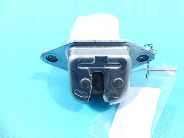 Baklås 4PIN Subaru Legacy V Kombi 12-14 image 2