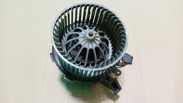 Audi A4 (B8) 2008- Ventilador Interior 8K1820021C 8K1820021B image 4