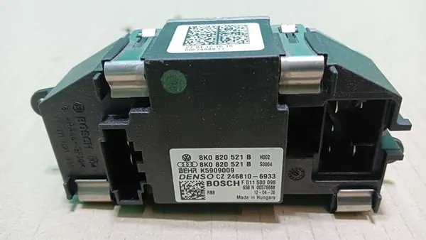 Audi A4 (B8) 2008- Ventilador Interior 8K1820021C 8K1820021B image 8