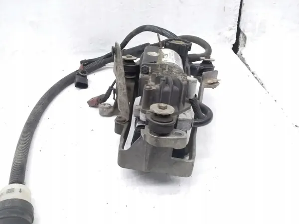 Audi luftfjädring kompressor OEM 4E0616005G image 6