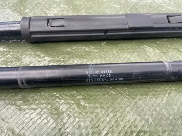 Porsche Panamera 970 Motorhuvud Aktuator Vänster image 3