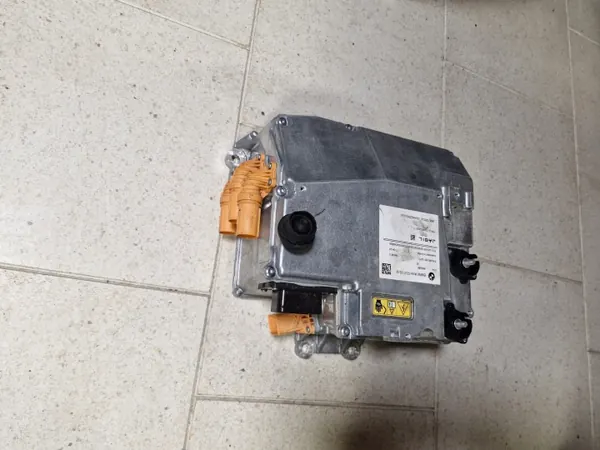 Convertidor Voltaje BMW i4 OEM 5B3E9B8 - Usado image 3