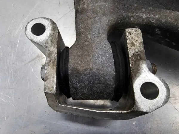 VOLVO XC60 II 2017+ Braccio Sospensione Anteriore Sinistro 31658893 image 7