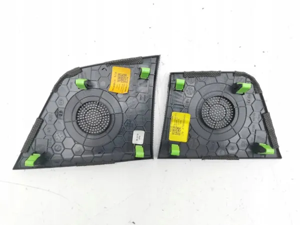 KIA Ceed 2019 Zijluidsprekerrooster OEM 84725J7900WK image 6