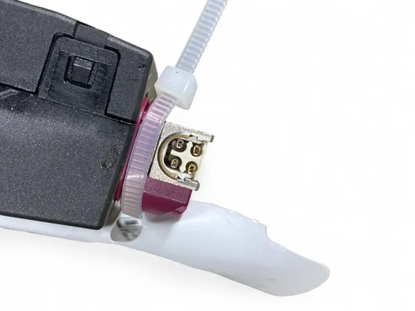 Enchufe USB AUX Audi OEM 8W0035708 - Usado image 8
