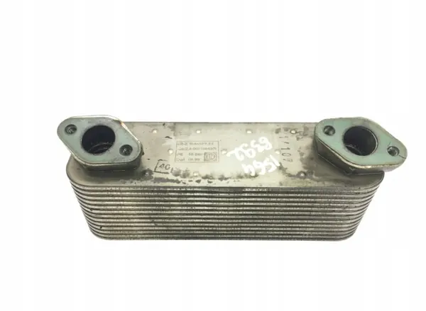 Refroidisseur d'huile moteur Mercedes-Benz OEM 0021884301 image 3
