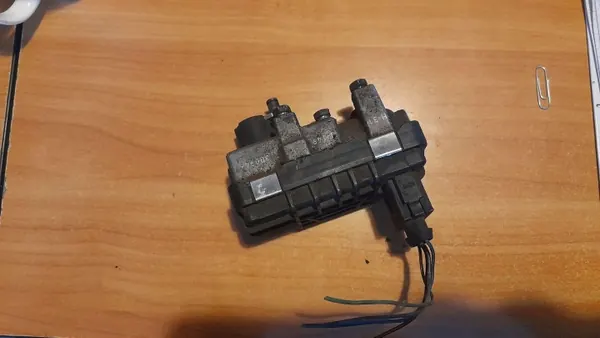 Turbostyrning OEM 6NW008412 för Ford Mondeo MK3 image 2