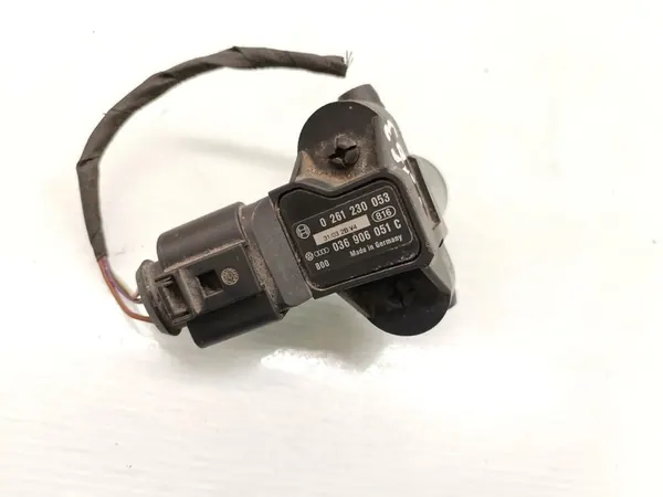 VW Phaeton Air Pressure Sensor 3.2 V6 4motion 036906051C image 5
