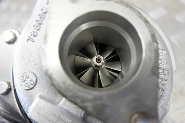 Turbo usado OEM 18900RFWG011M2 para Honda CR-V image 3
