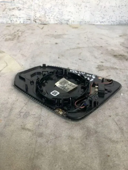 Insert miroir droit OEM 03172022 pour Volvo image 3