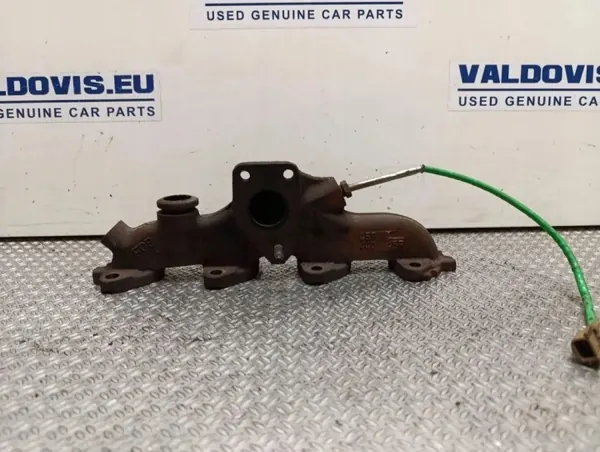 Colector de escape OEM 45544045R para Nissan NV200 image 2