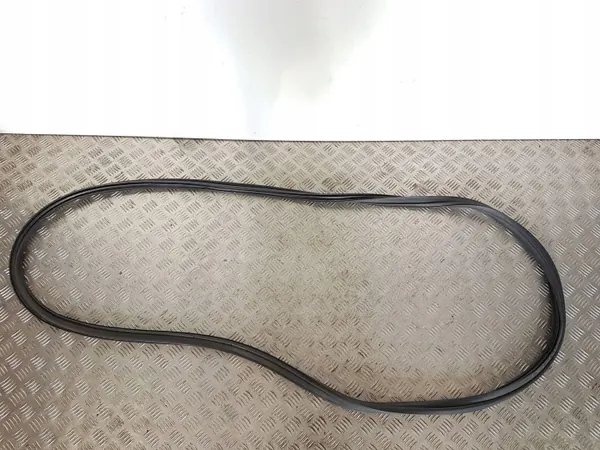 Junta maletero Kia Niro OEM RUM37338 - Usado image 2