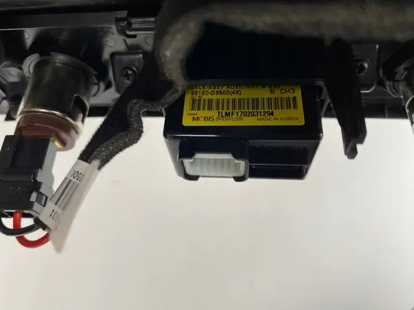 OEM 84631-d7500 Tupakansytytin AUX USB-lokero image 5