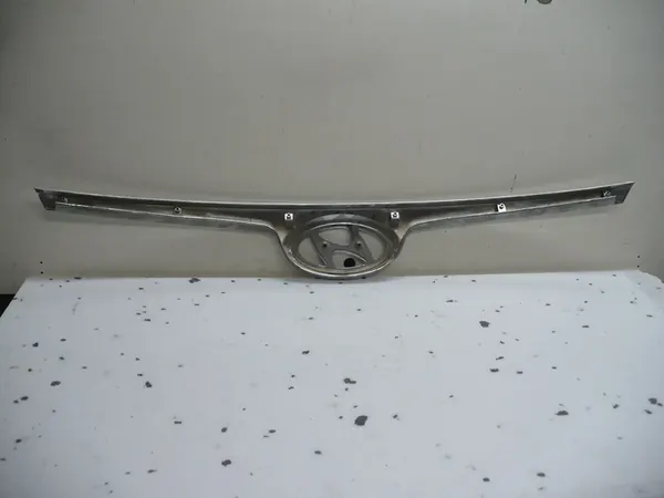 Chrom Grille Emblem Hyundai I30 2007-2010 image 2