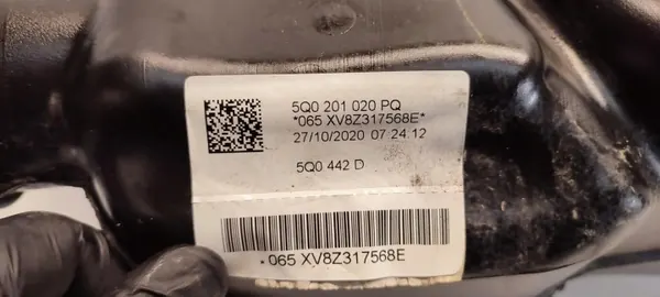 Skoda Karoq Polttoainesäiliö OEM 5Q0201020PQ image 7