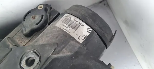 VW Passat B6 Vasemman puolen Ajovalo 3C0941005AA image 4