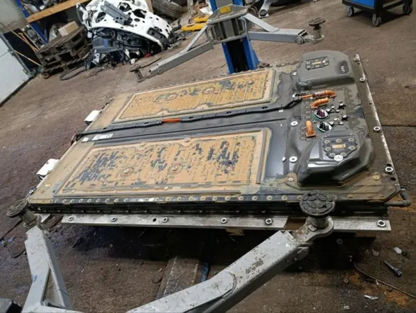 Batería Mercedes-Benz usada OEM A7893400027 image 3