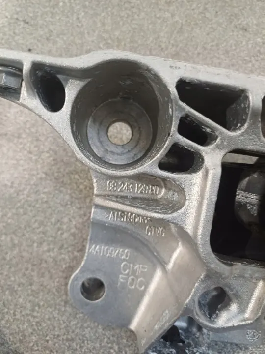 Support de boîte OEM 4A109760 pour Peugeot 2008 II image 6