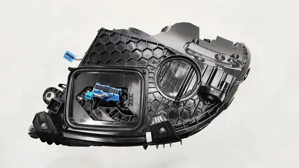 Mercedes-Benz C-Klasse W206 Digitale Licht A2069063003 image 5