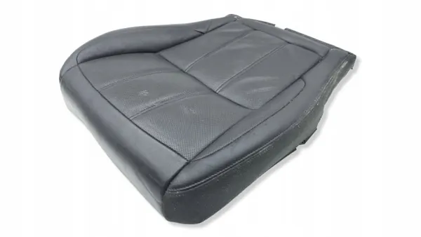 Land Rover Evoque II 2019 Förarens sitsram OEM AMD232355 image 3