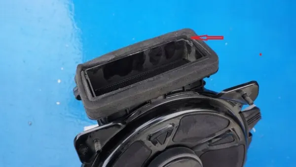Subwoofer Volvo OEM 32212621 - Peça OE Usada image 3