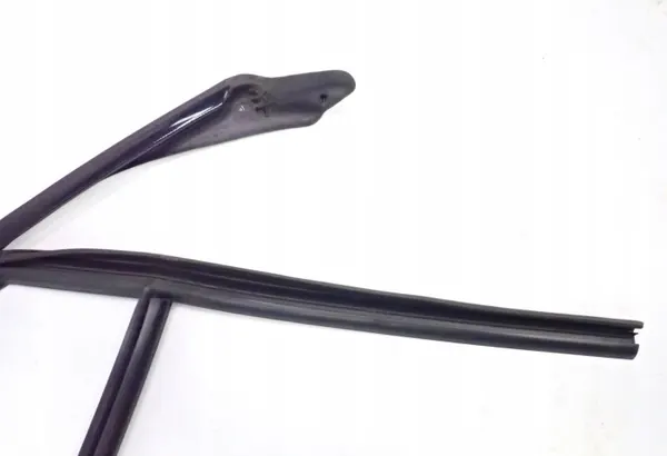 Guide de joint de vitre OEM 4H0837432A pour Audi A8 D4 image 3