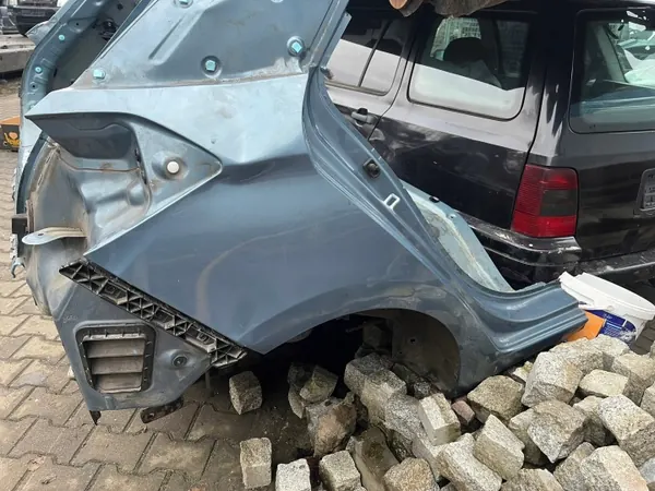 Taka lokasuoja OEM PAS TYLNY HYUNDAI I20 II image 7