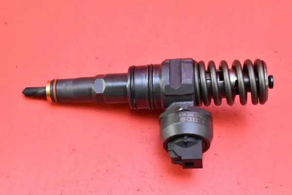 Insprutningspump OEM 038130073AQ för VW Golf 4 1.9 TDI image 3