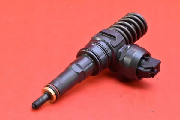 Insprutningspump OEM 038130073AQ för VW Golf 4 1.9 TDI image 4