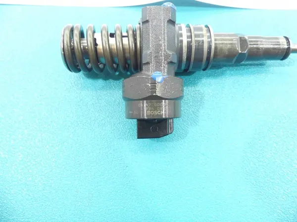 Injecteur VW Golf IV Bora 1.9 TDI image 2