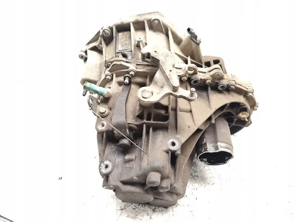 Nissan Qashqai 1.5 dCi Manuaalivaihteisto image 4