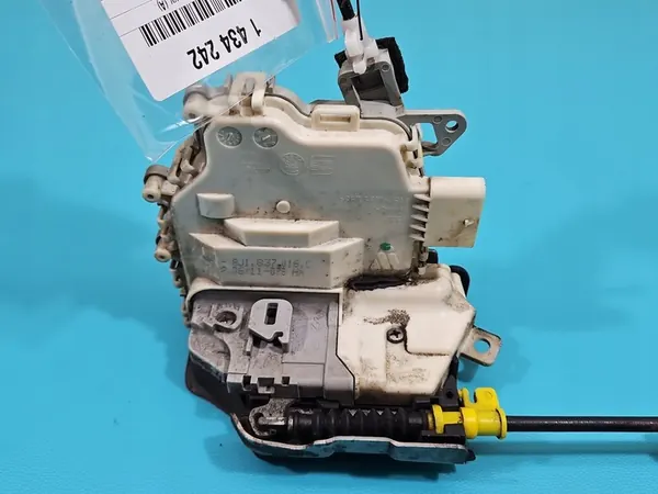 Höger Framslå 8J1837016C Audi A4 B8 image 4