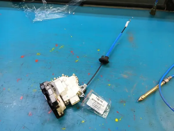 Höger Framslå 8J1837016C Audi A4 B8 image 8