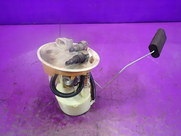 RENAULT MEGANE I 99-03 Brandstofpomp 7700431718 7700431410C image 3