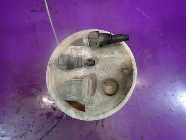 RENAULT MEGANE I 99-03 Brandstofpomp 7700431718 7700431410C image 5