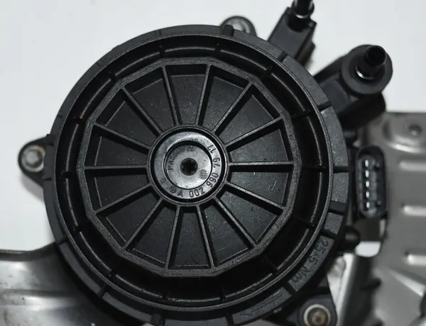 BRÄNSLEPUMP MERCEDES W118 W177 W247 image 4