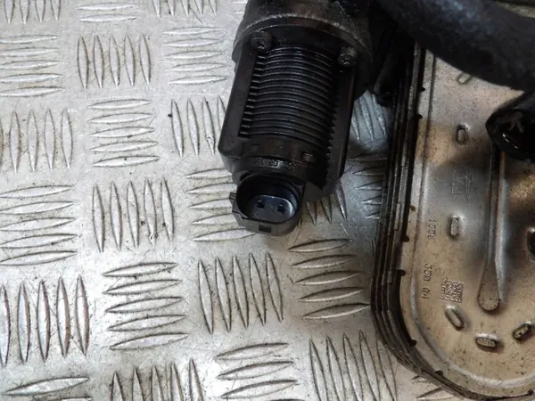 Jeep Cherokee KJ 2.8 CRD EGR-klepkoeler OEM 41212038 image 6