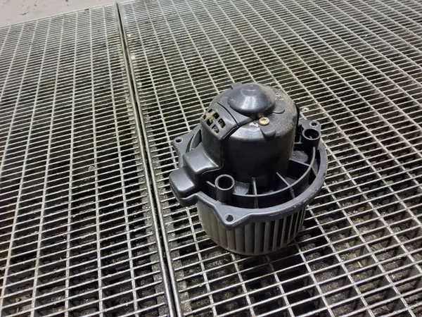 Puhallin Suzuki Jimny 2005 OEM 1940000972 image 6