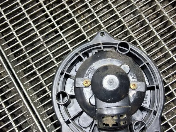Puhallin Suzuki Jimny 2005 OEM 1940000972 image 7
