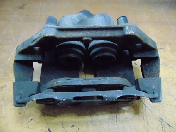 Étrier de frein avant gauche BMW E38 OEM 42/32 image 7