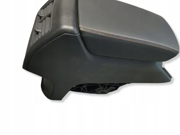 Cupra Formentor Armlehne OEM 5FF864207B - Gebraucht image 4