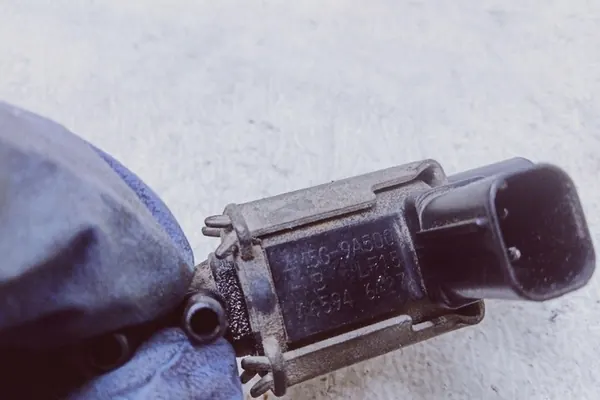 Elektromagnetisk ventil FORD S-MAX 2.0L bensin image 4