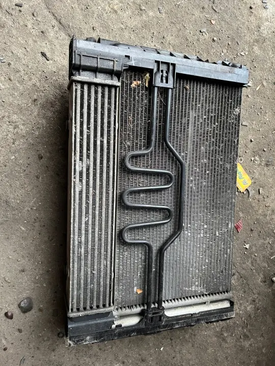 Radiador BMW 1 E87 7524916 Set 2.0 Diesel image 2