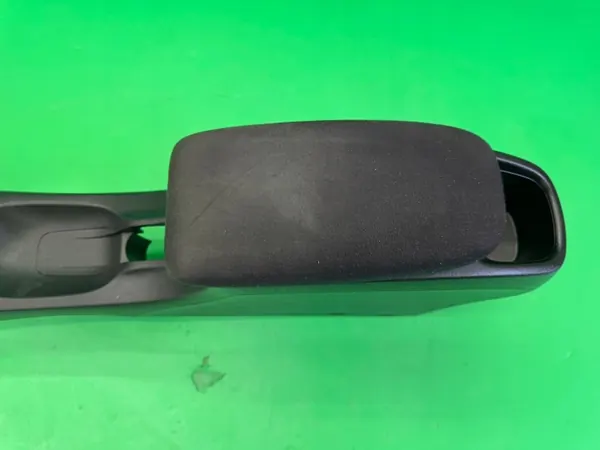 OEM 83401-TM0-ZY10 Middenconsole Armsteun Honda City image 5